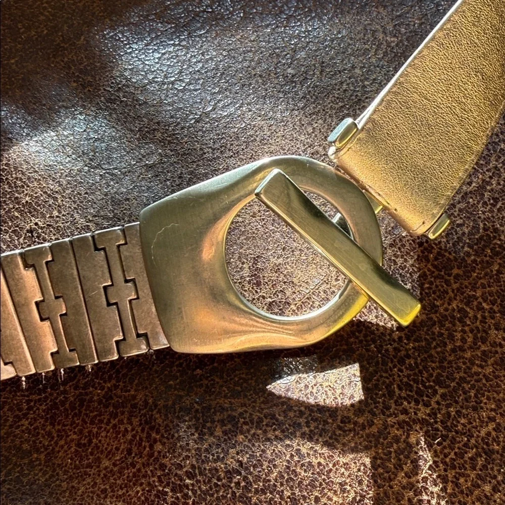 Suzi Roher Canadian Shimmering Silver heavy metal Belt